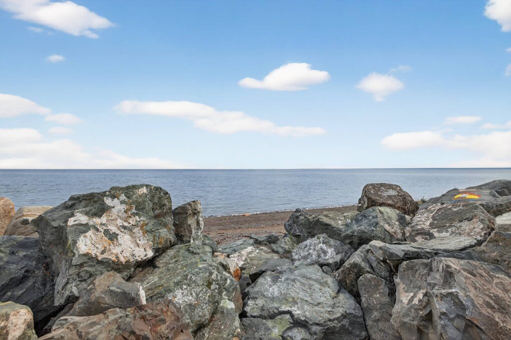 042_421A0160-min